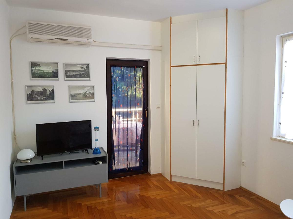 Mare Azzurro Apartments Pula Luaran gambar