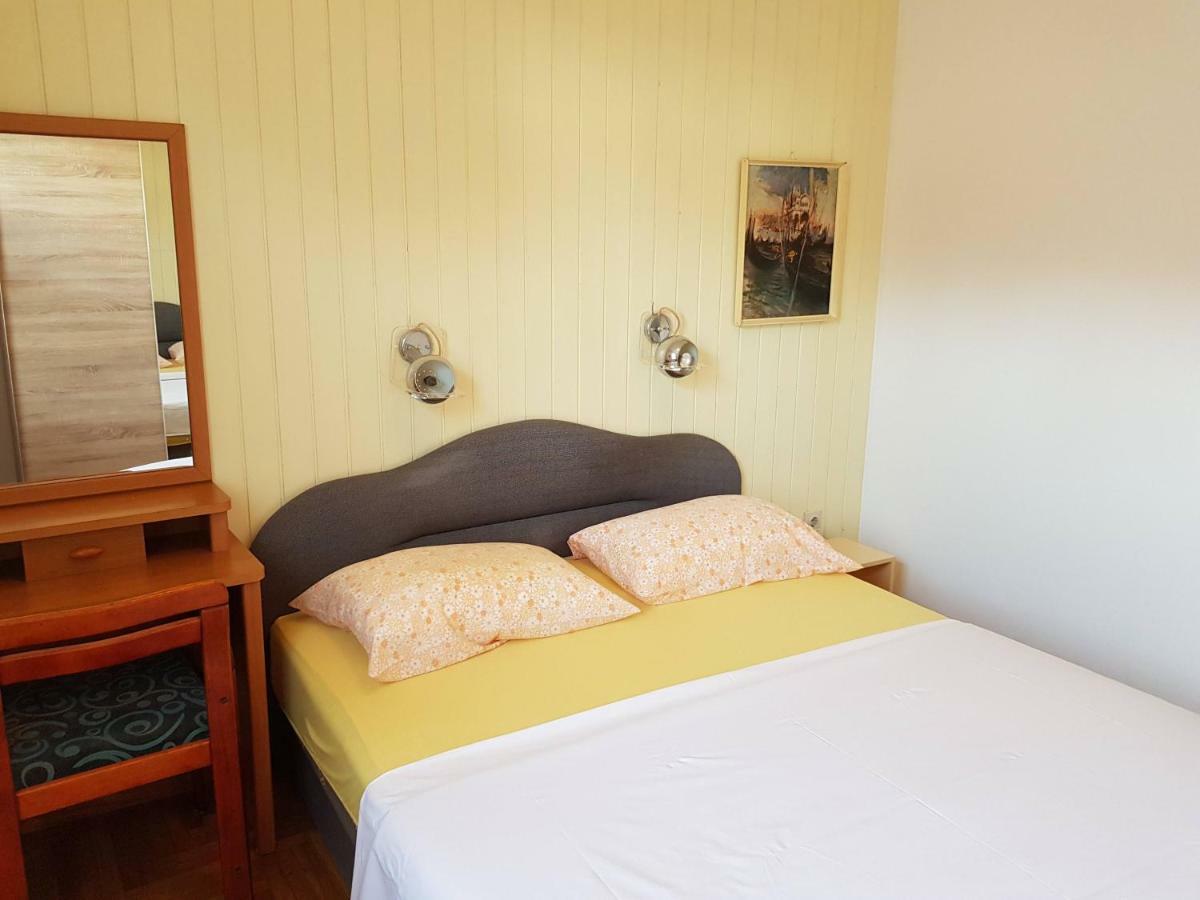 Mare Azzurro Apartments Pula Luaran gambar