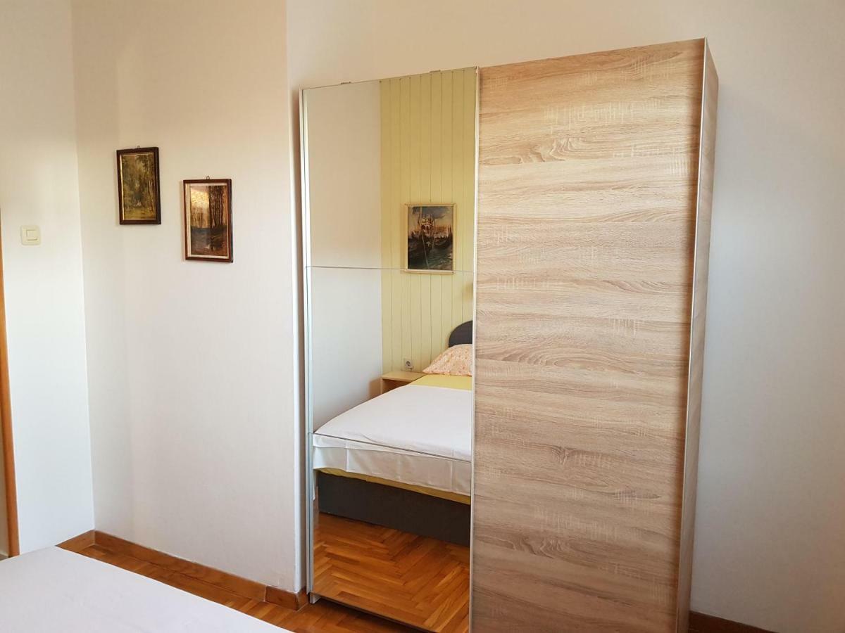 Mare Azzurro Apartments Pula Luaran gambar